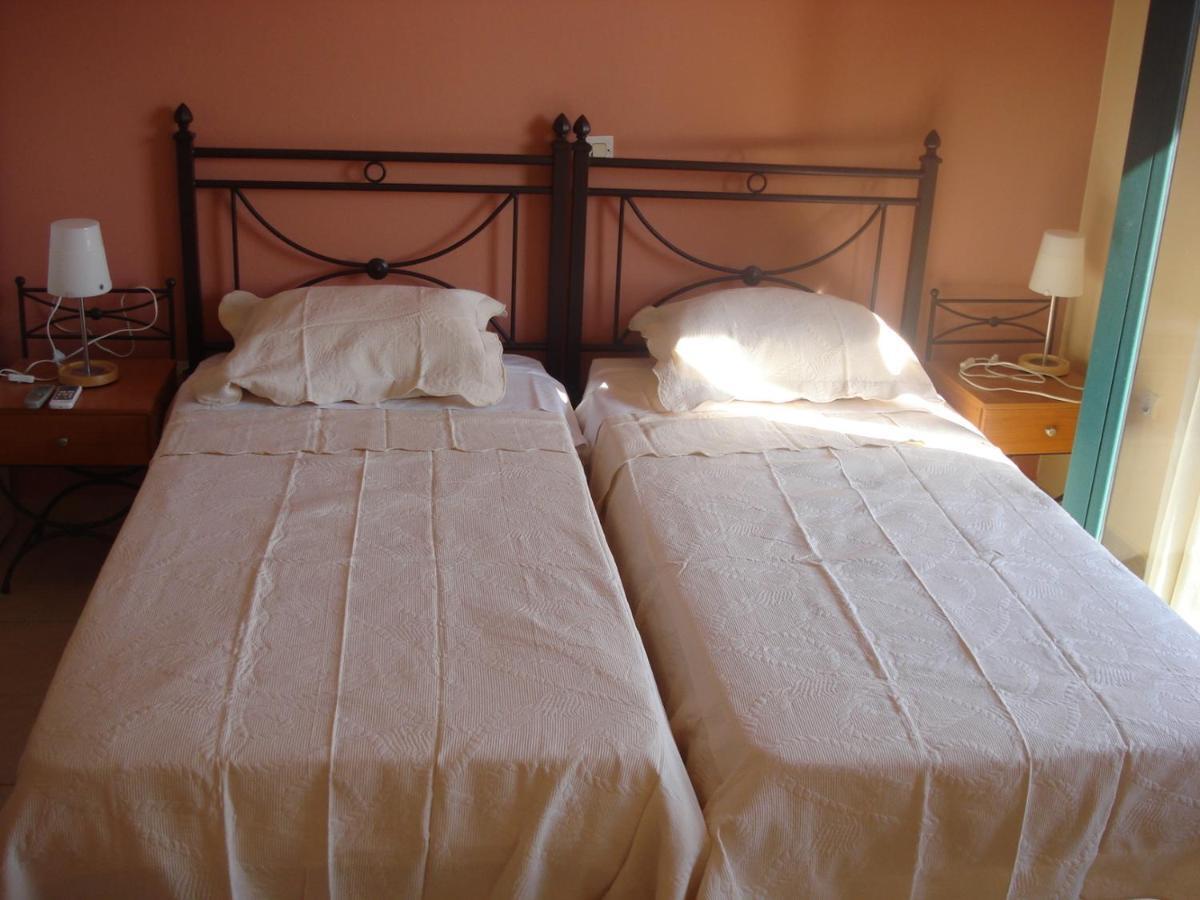 Ionian Breeze Studios Frínion Chambre photo